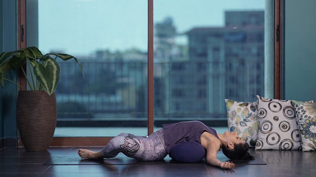 Yin Yoga pros and cons